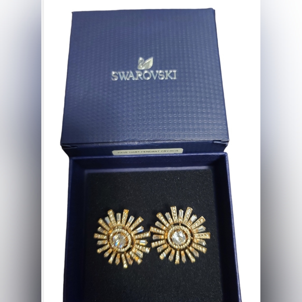 Swarovski Sunshine Ear Clip. - Picture 2 of 3